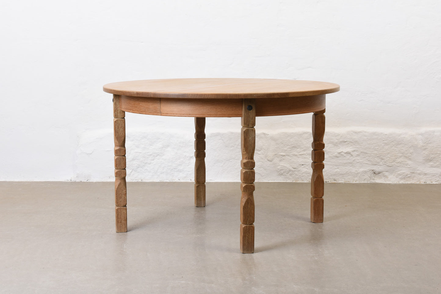 1970s extending dining table in oak