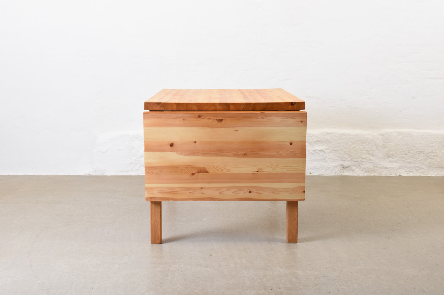 1970s Swedish drop-leaf dining table in pine
