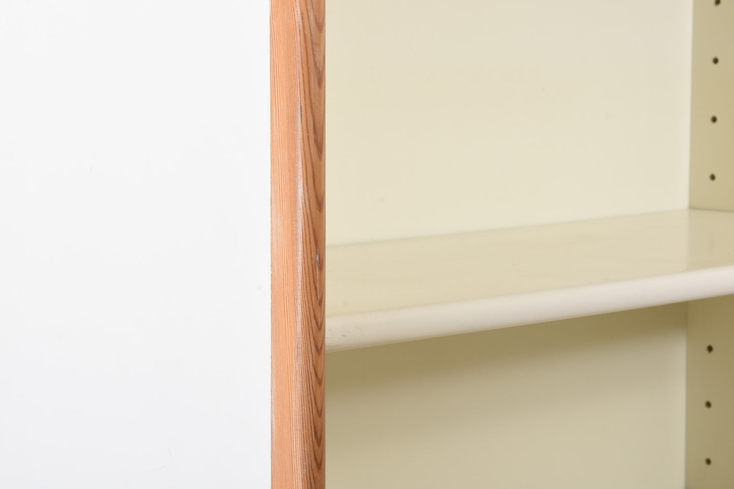 Save £100: 1970s Danish bookshelf with pine trim