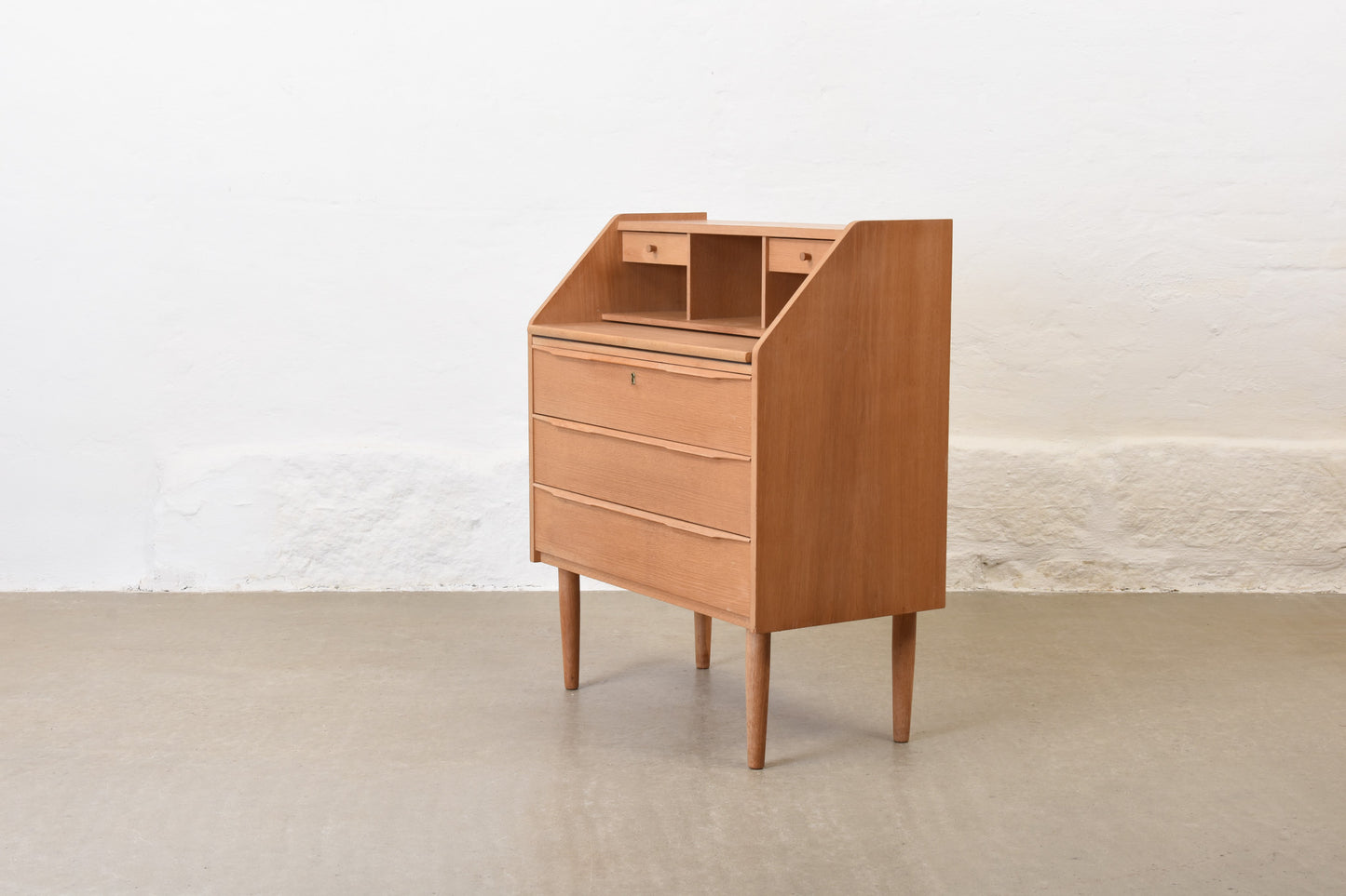 Save £100: 1960s secretary in oak