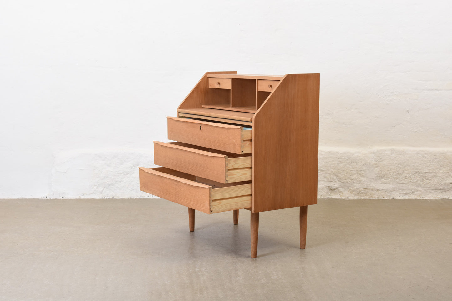 Save £100: 1960s secretary in oak