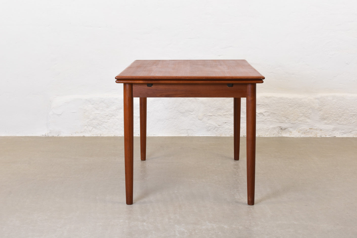 1960s extending dining table in teak - 120L cm