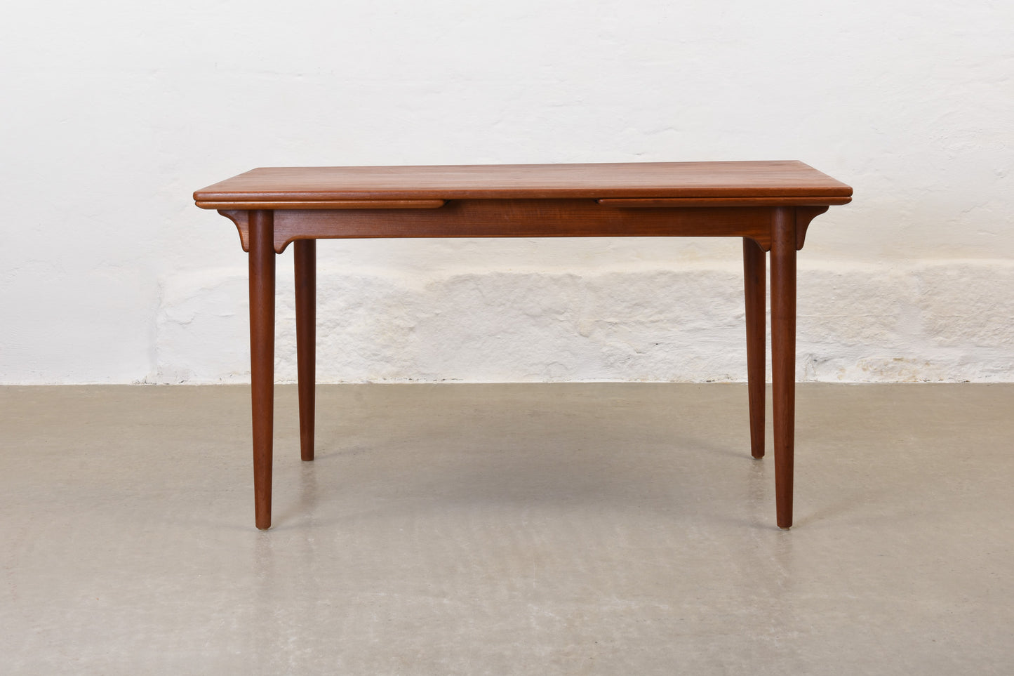 1960s Model 50 dining table Gunni Omann