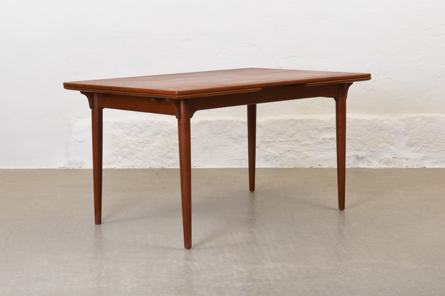 1960s Model 50 dining table Gunni Omann