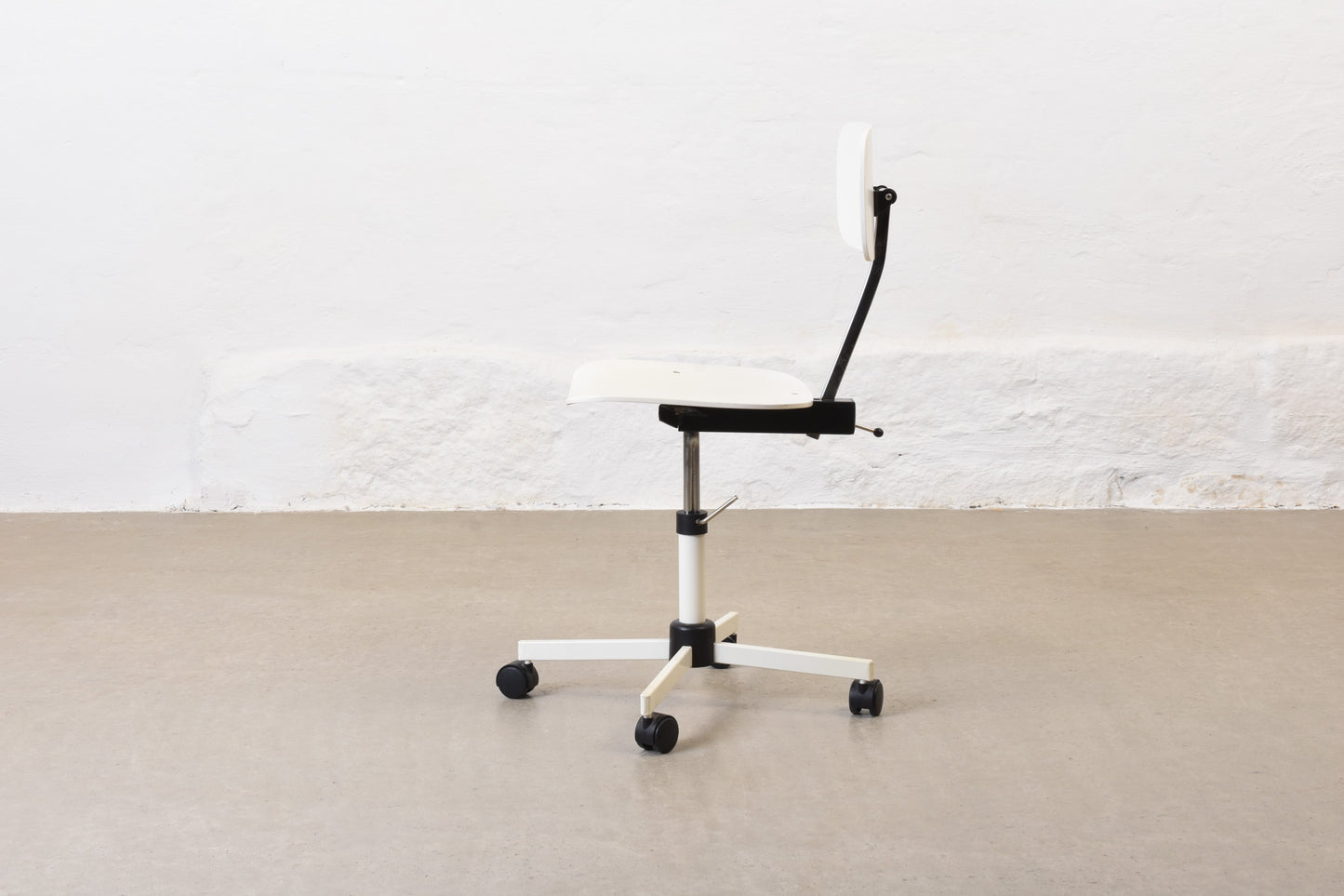 Vintage height-adjustable task chair