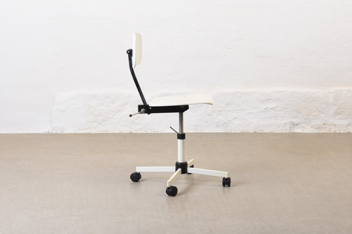 Vintage height-adjustable task chair