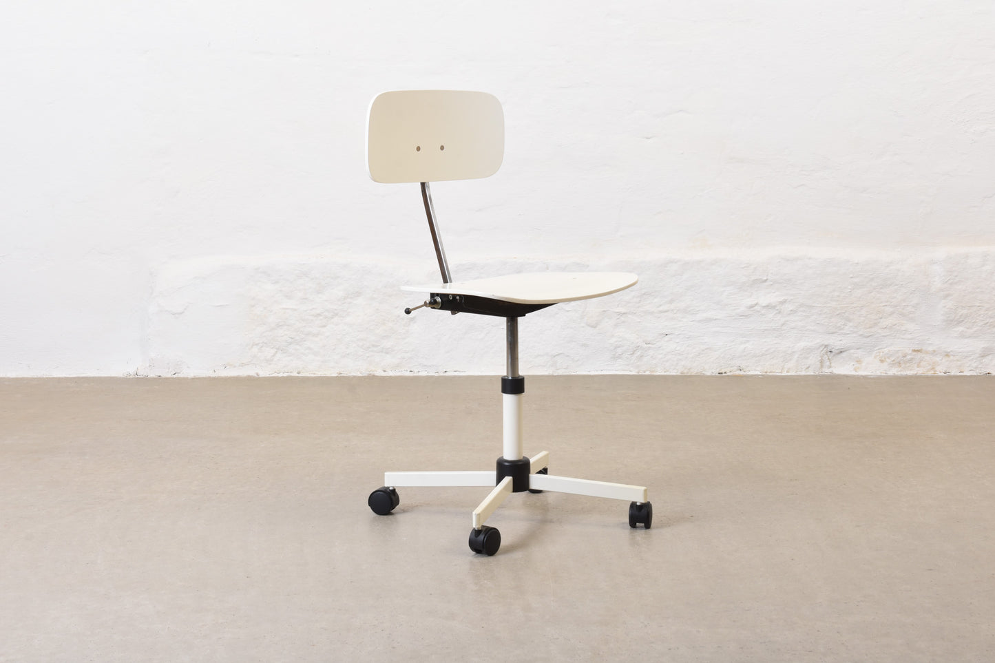 Vintage height-adjustable task chair