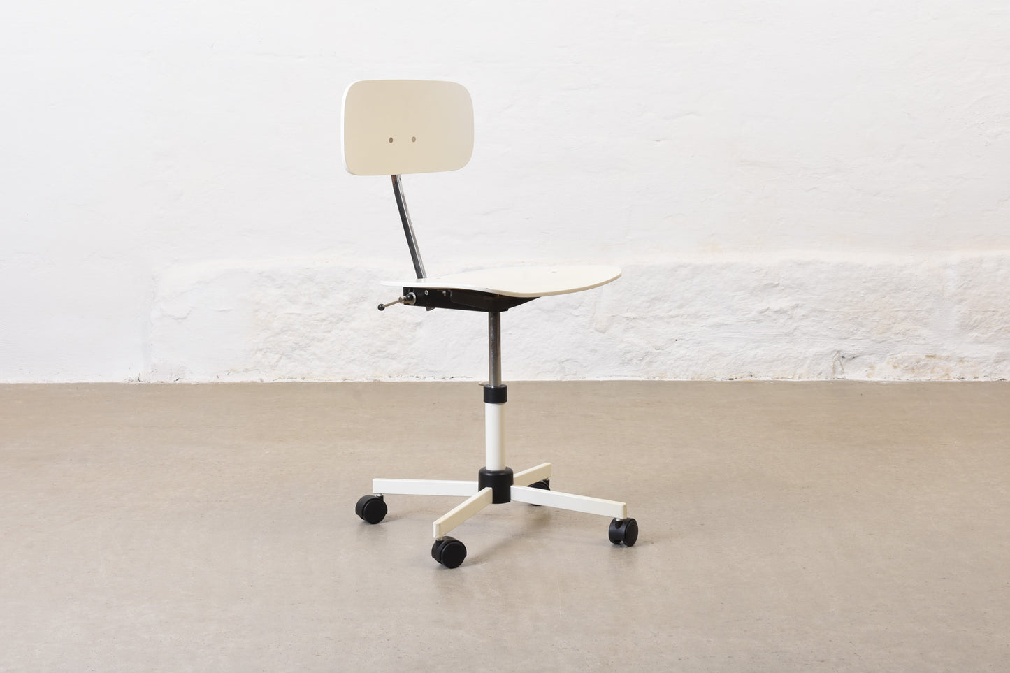 Vintage height-adjustable task chair