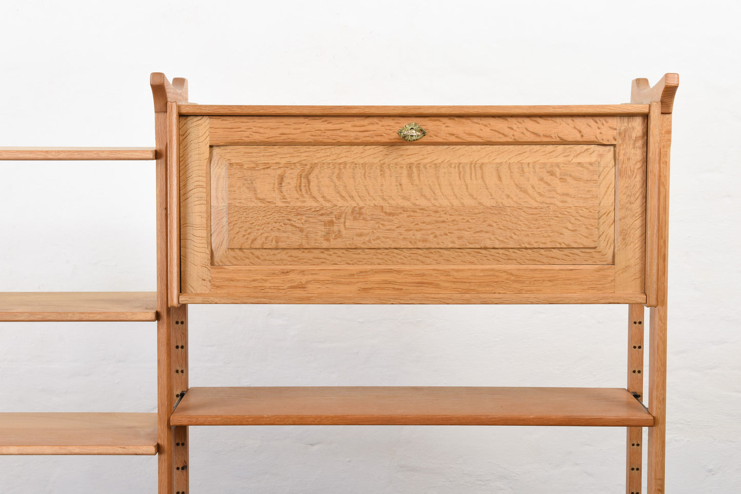 Save £200: 1970s shelving system in oak by Henning Kjærnulf