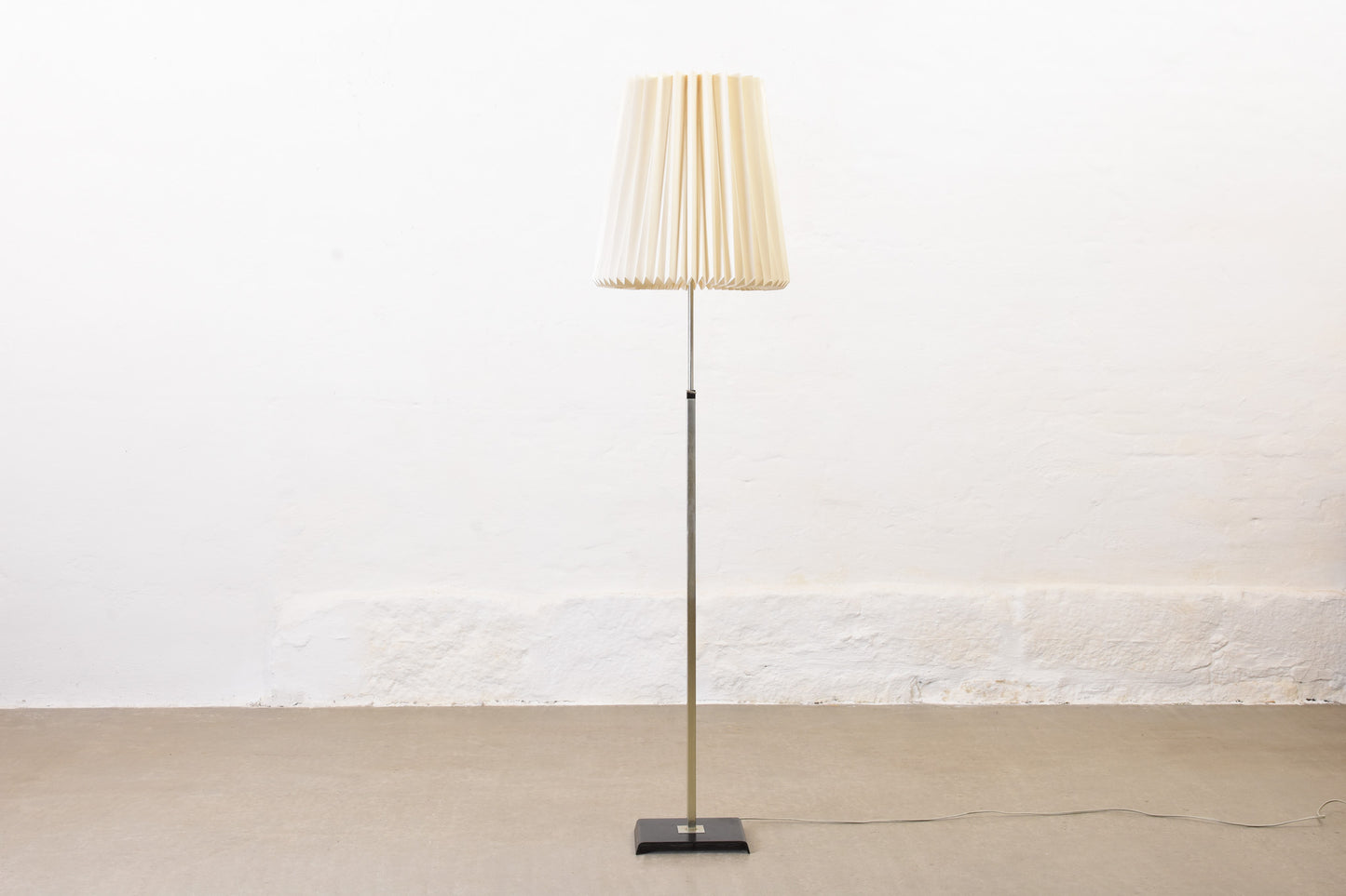1960s height-adjustable floor lamp with Le Klint shade