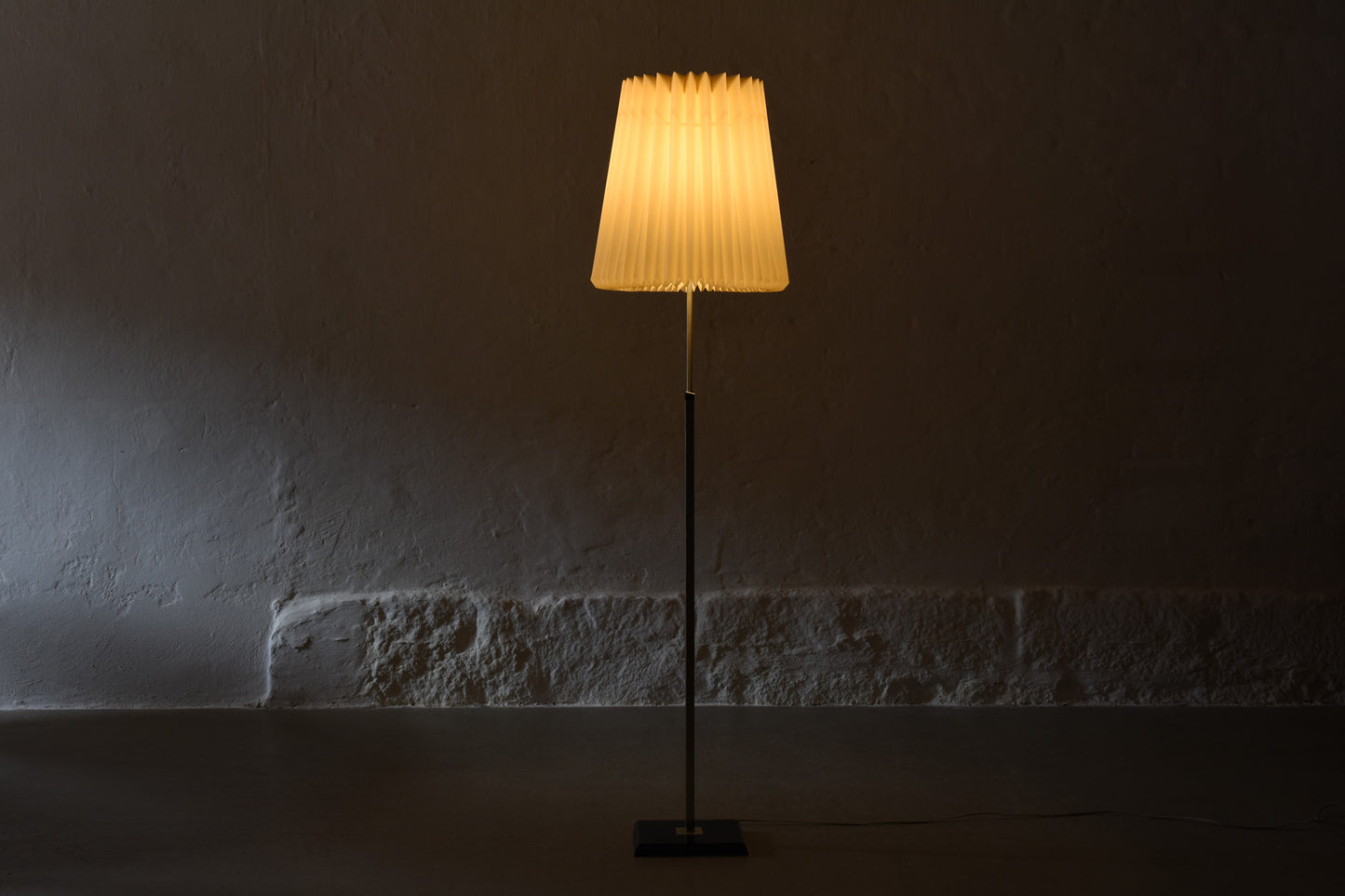 1960s height-adjustable floor lamp with Le Klint shade