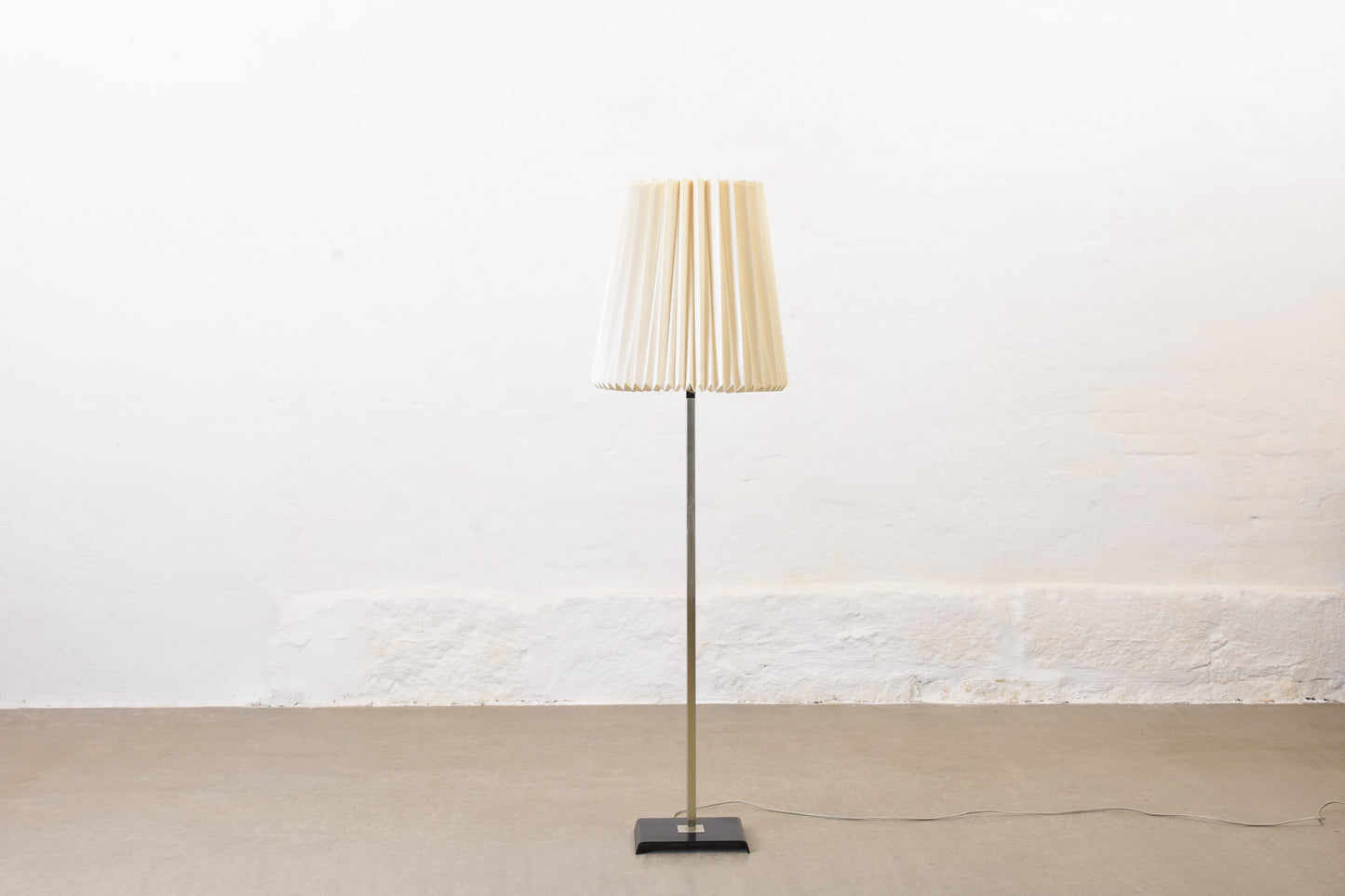1960s height-adjustable floor lamp with Le Klint shade