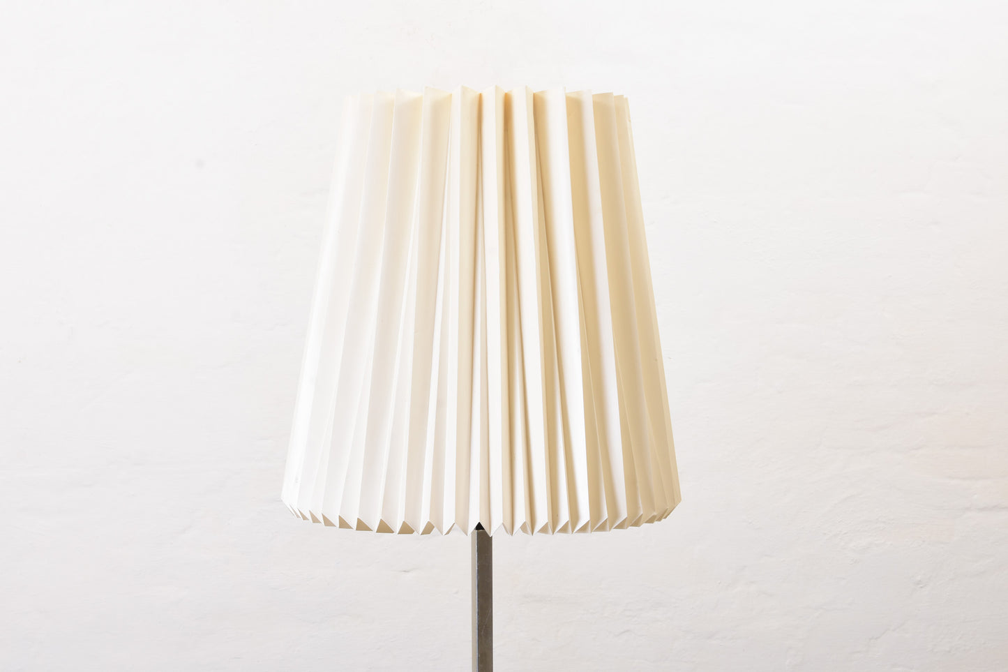 1960s height-adjustable floor lamp with Le Klint shade