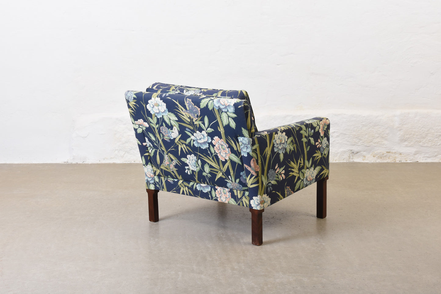 Choose your own fabric: Low back floral lounger