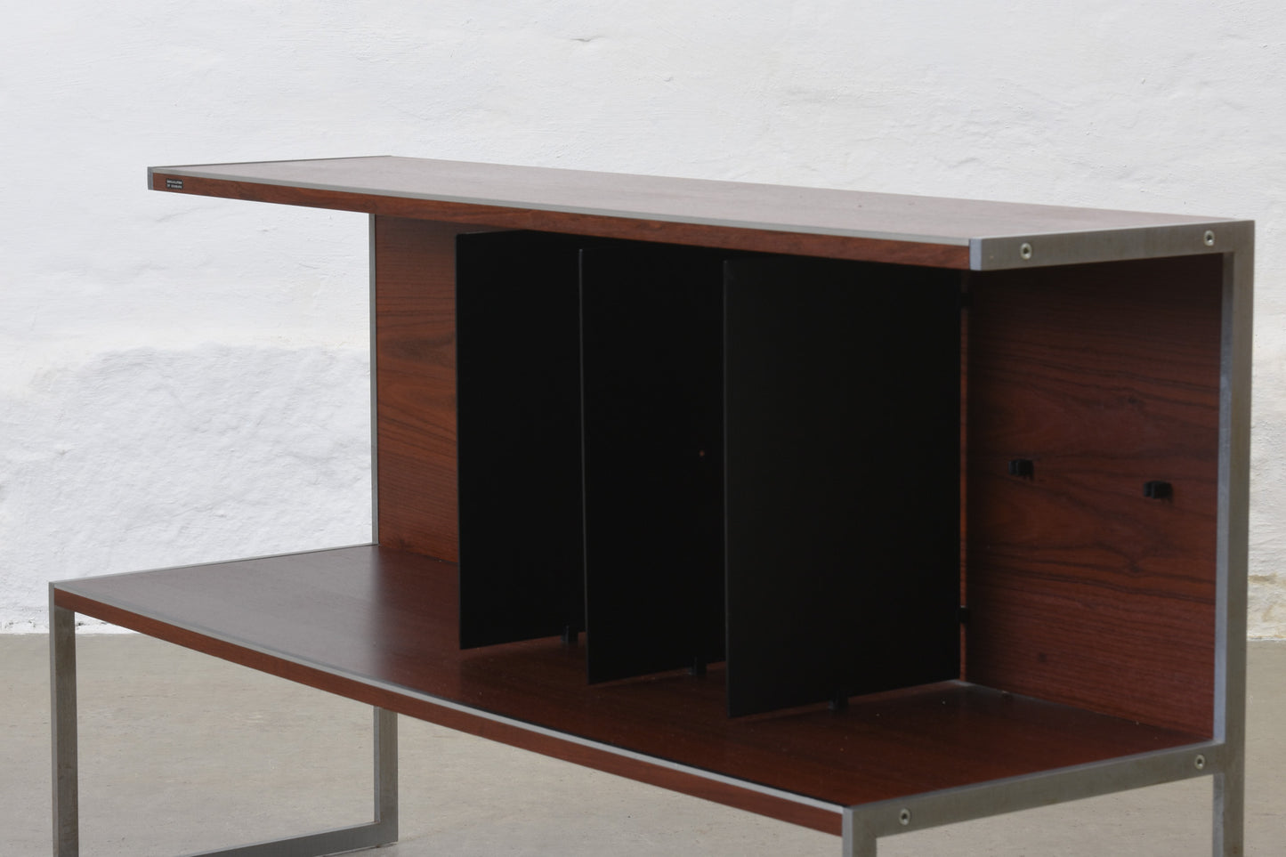 1980s rosewood + metal hi-fi stand by Bang & Olufsen