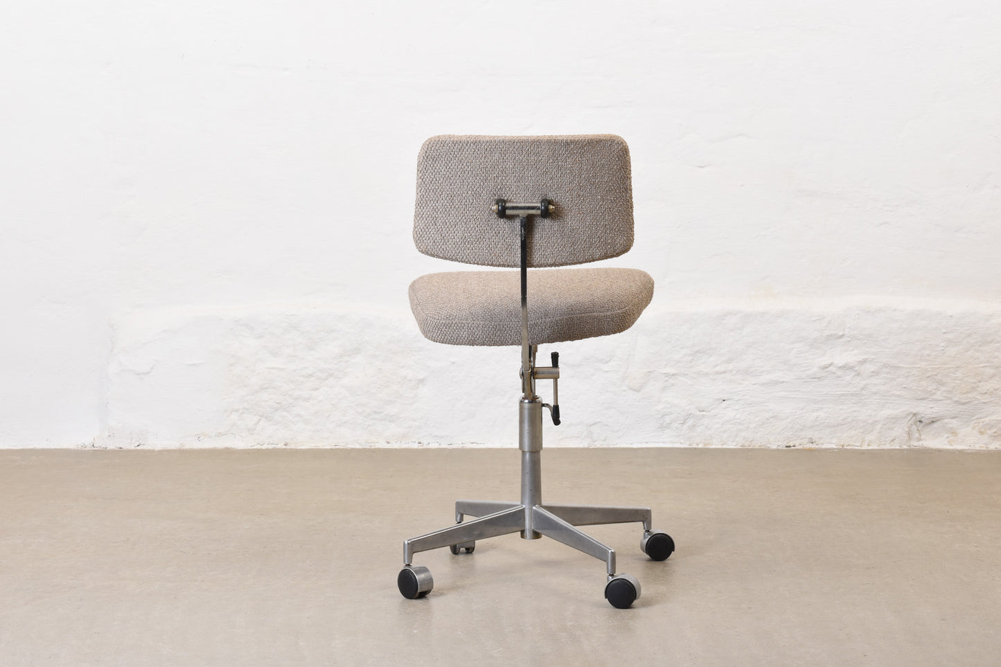 Newly reupholstered: 1960s task chair by Labofa