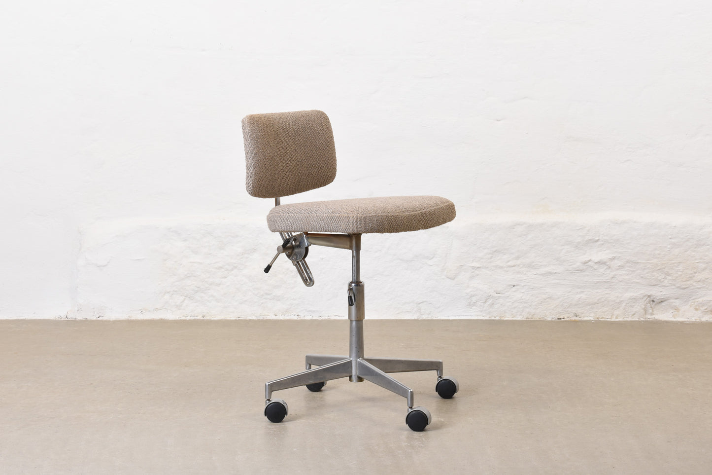Newly reupholstered: 1960s task chair by Labofa