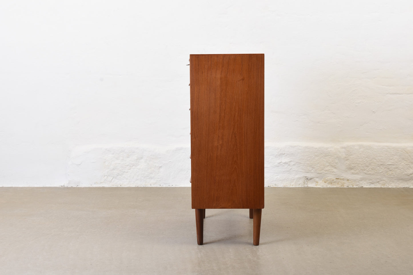 1960s teak chest of drawers with lipped handles - 110H cm