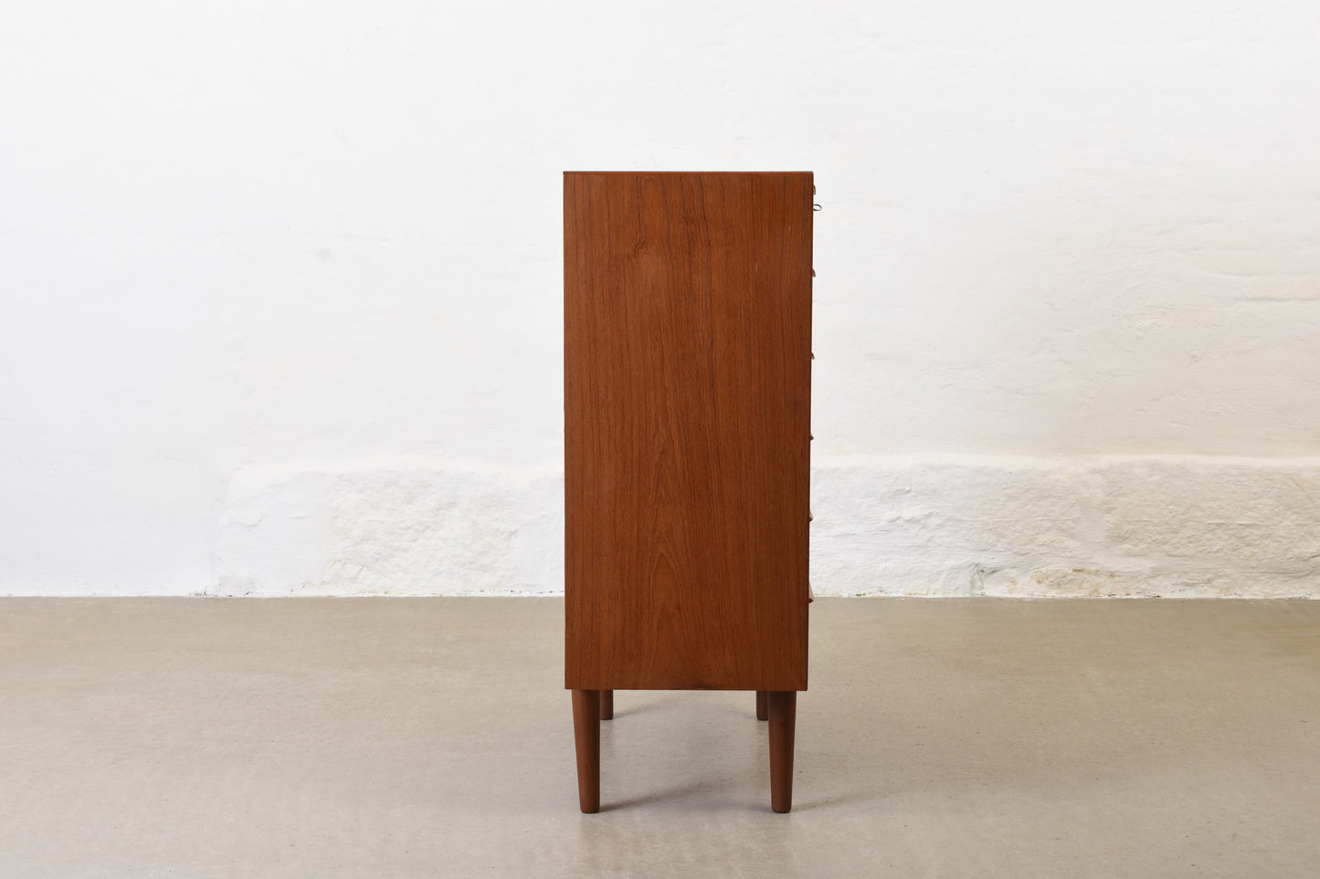 1960s teak chest of drawers with lipped handles - 110H cm