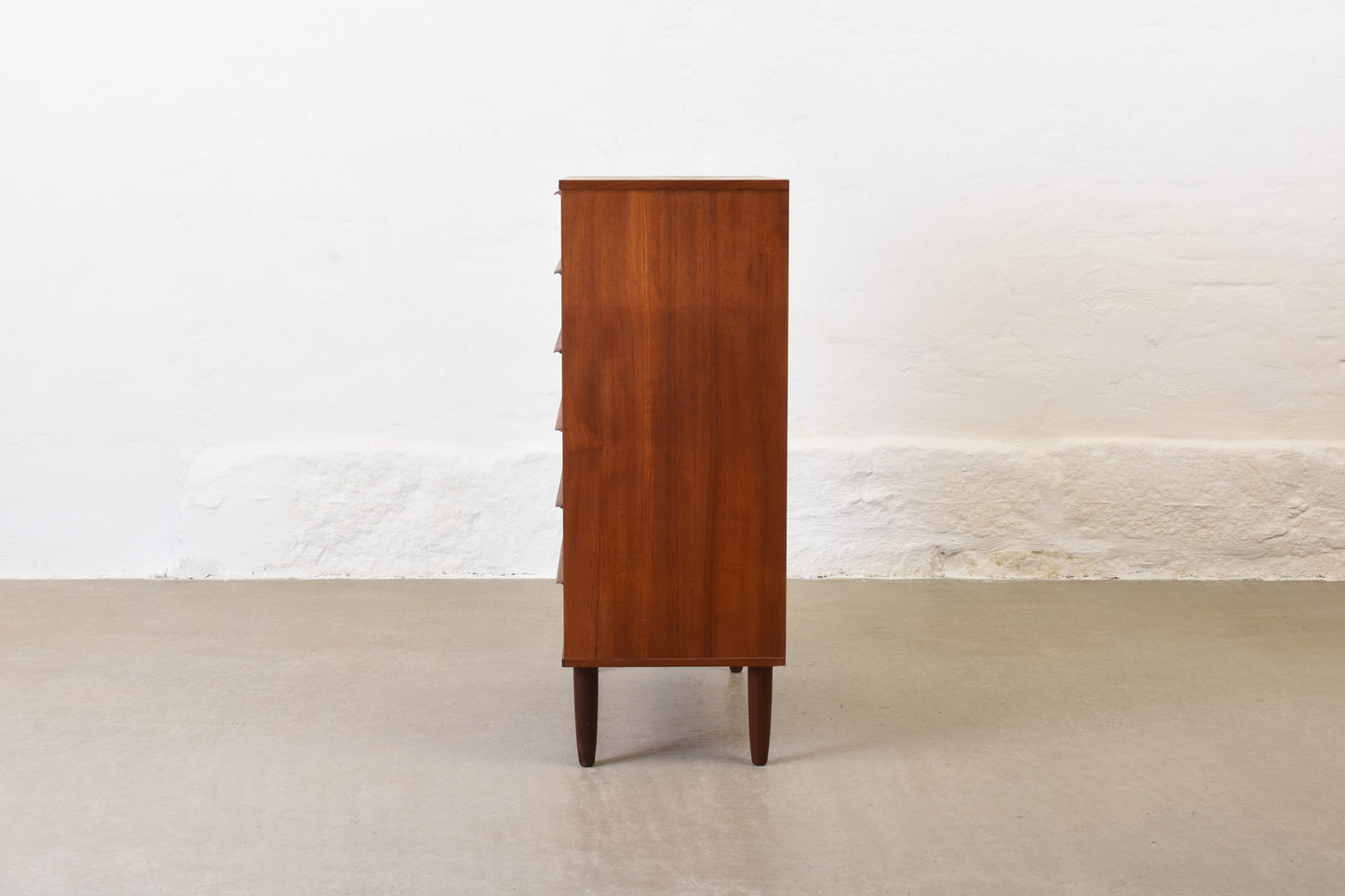 1960s teak chest of drawers with lipped handles - 105H cm