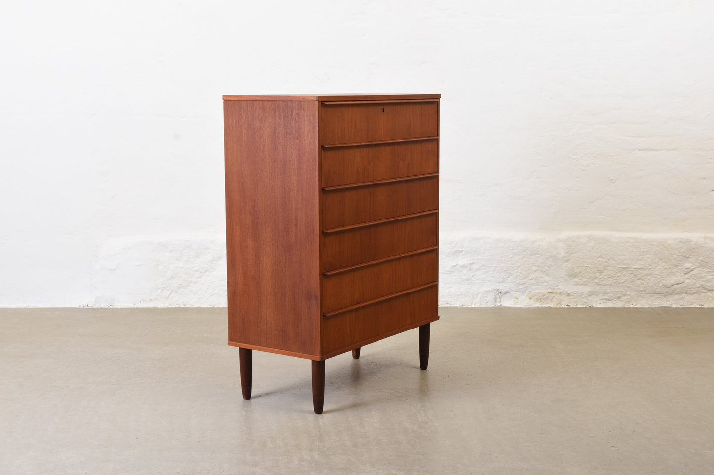 1960s teak chest of drawers with lipped handles - 105H cm