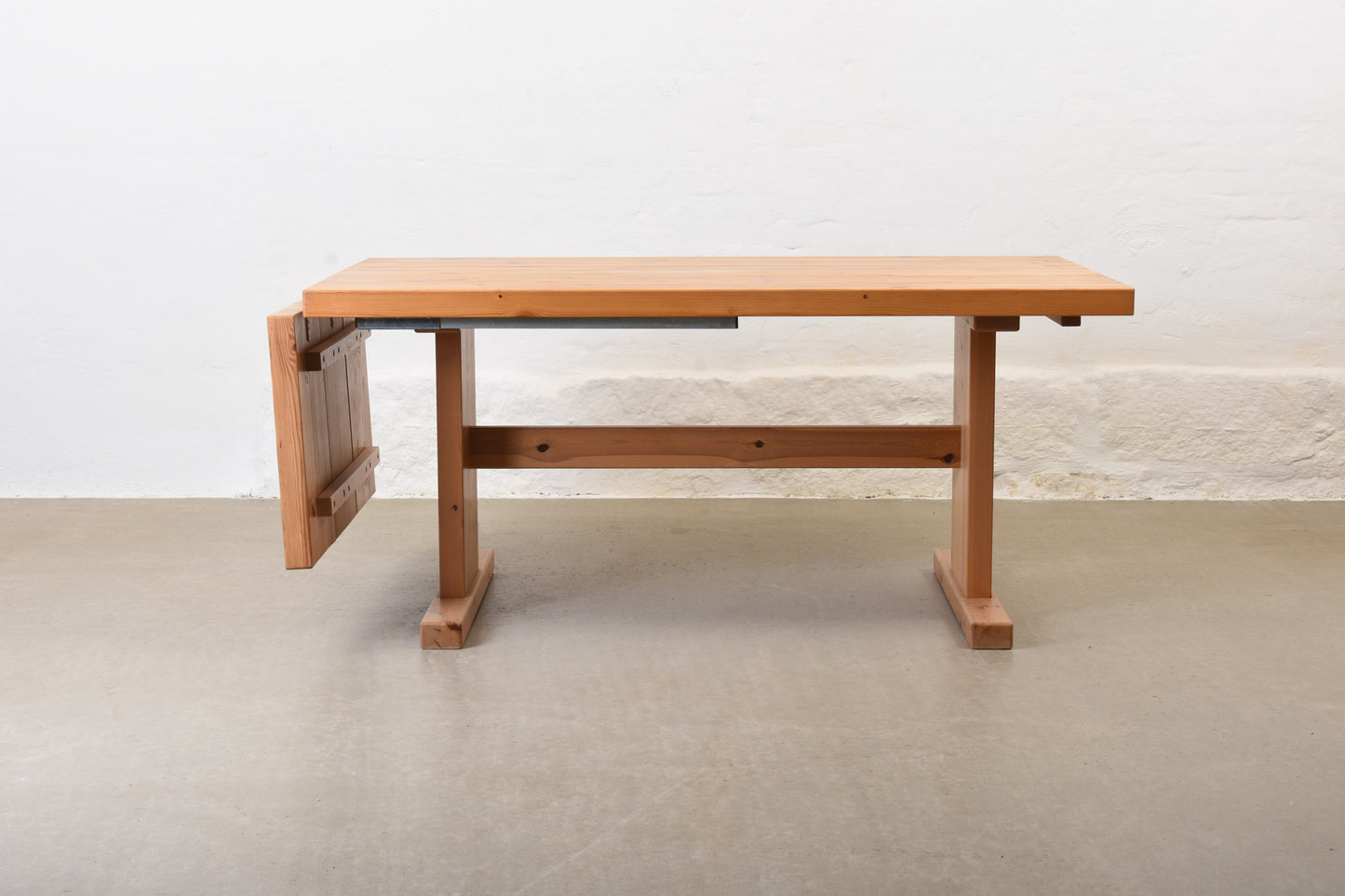 1970s drop-leaf dining table in pine