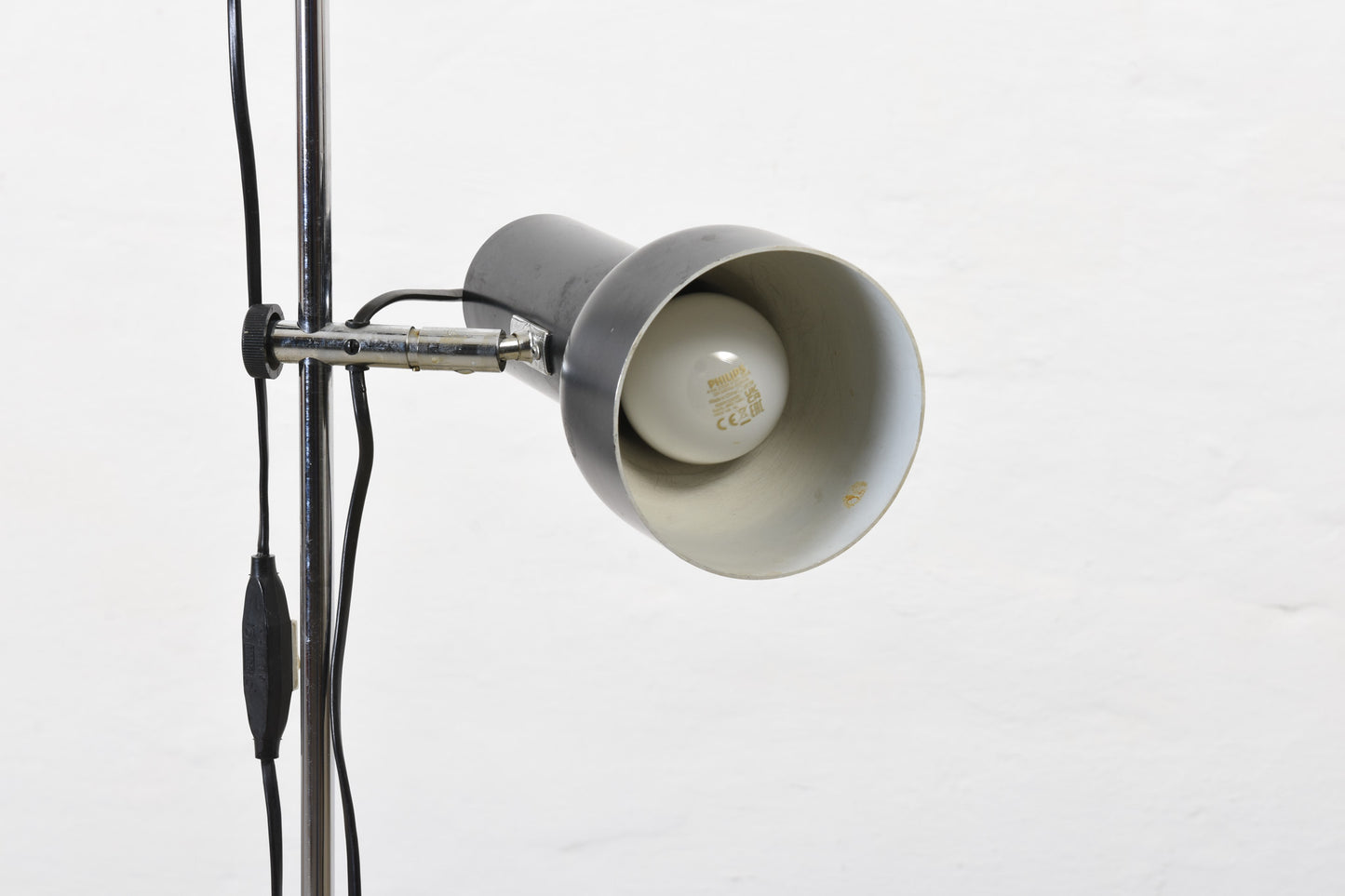 1980s height-adjustable floor lamp in black metal