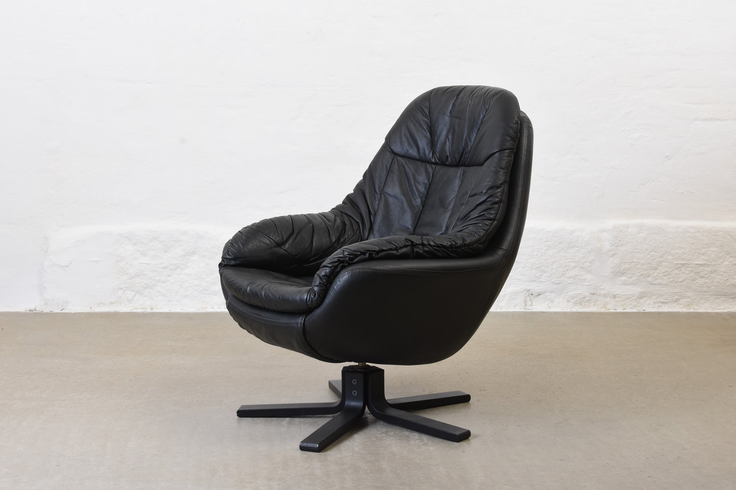 Save £70: 1980s leather swivel chair by H.W. Klein