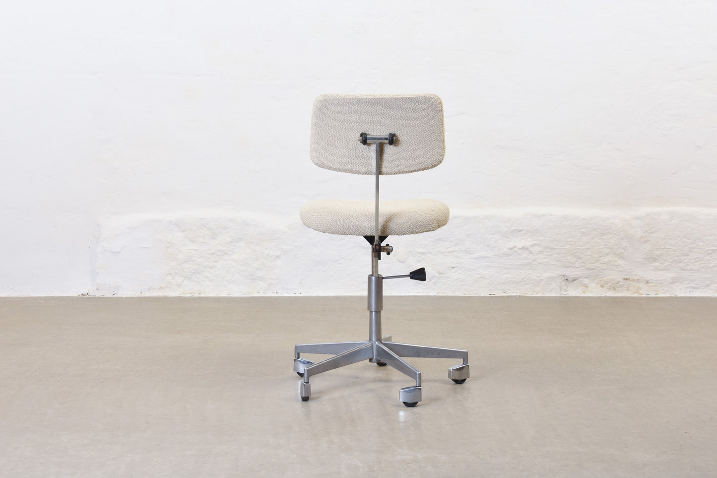 Newly reupholstered: 1960s architect's chair by Labofa