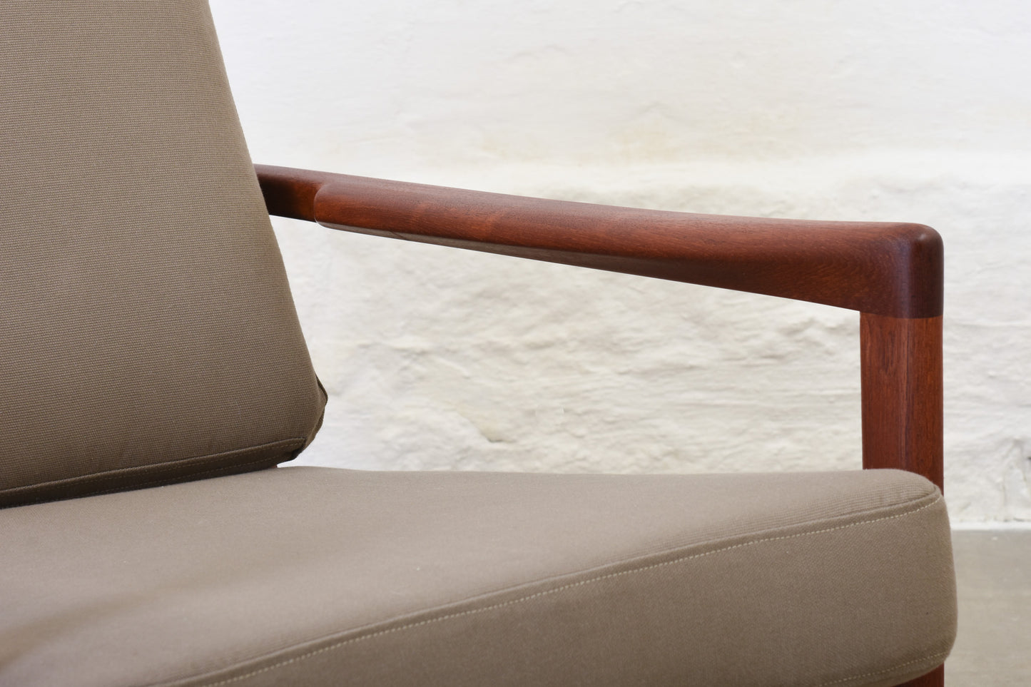 Newly reupholstered: 1960s teak lounger in brushed cotton