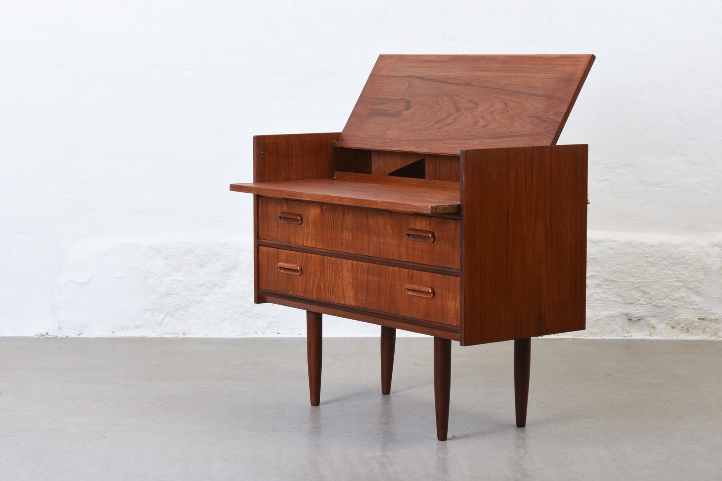 1950s dresser in teak by Thorsø Møbel & Maskinsnedkeri