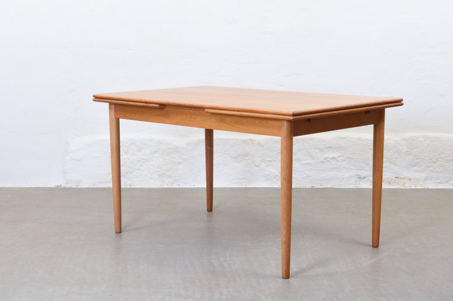 1960s extending dining table in oak