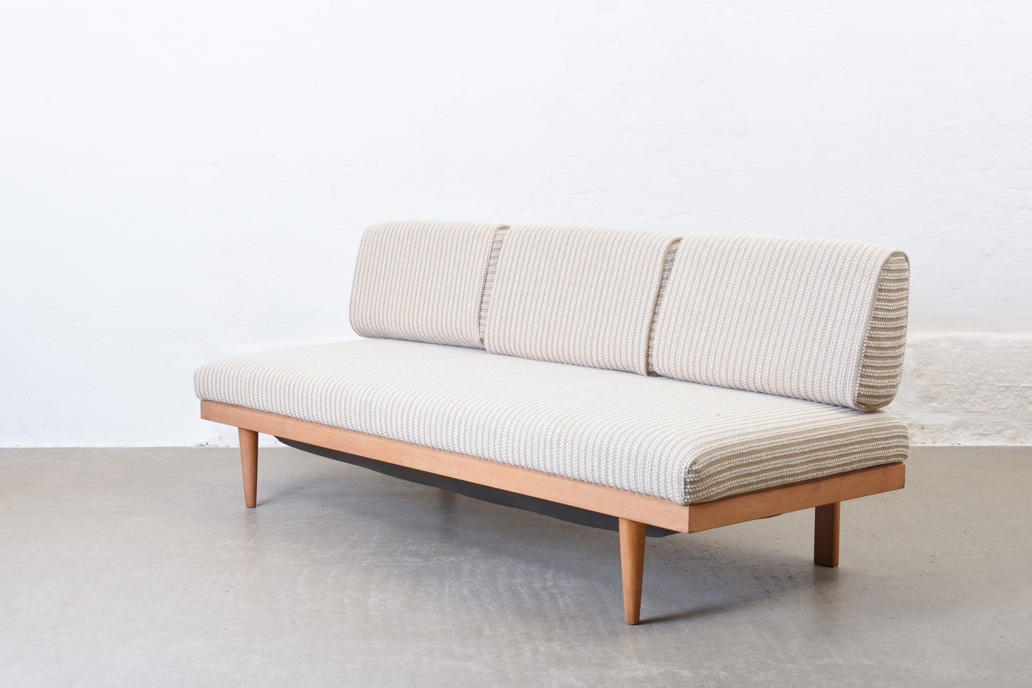 Newly reupholstered: 1960s 'Svane' day bed by Ingmar Relling