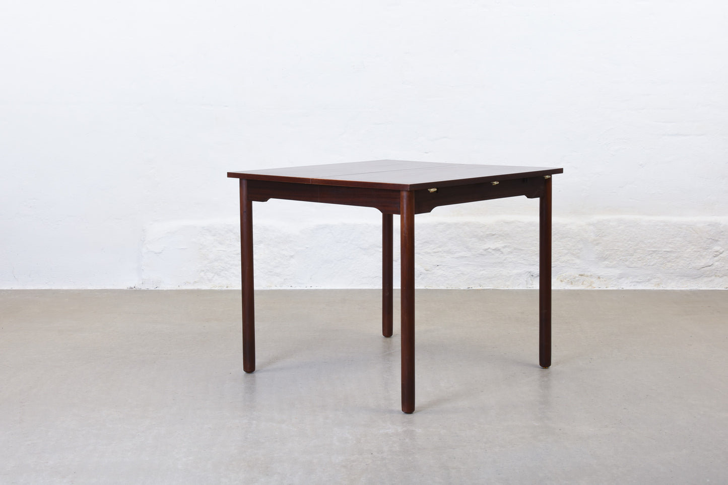 1970s drop-leaf dining table in mahogany