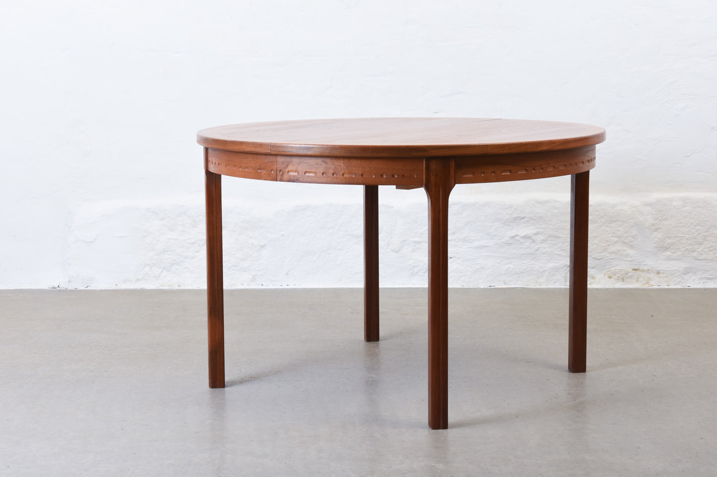 1970s walnut dining table by LB Design Group