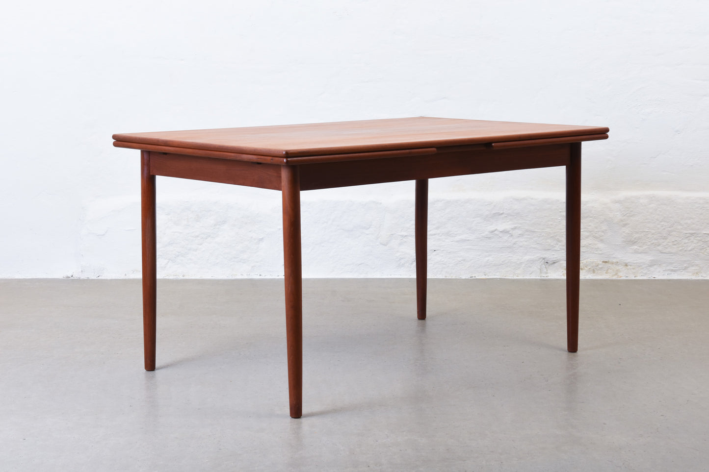 1960s extending dining table in teak - 130L cm