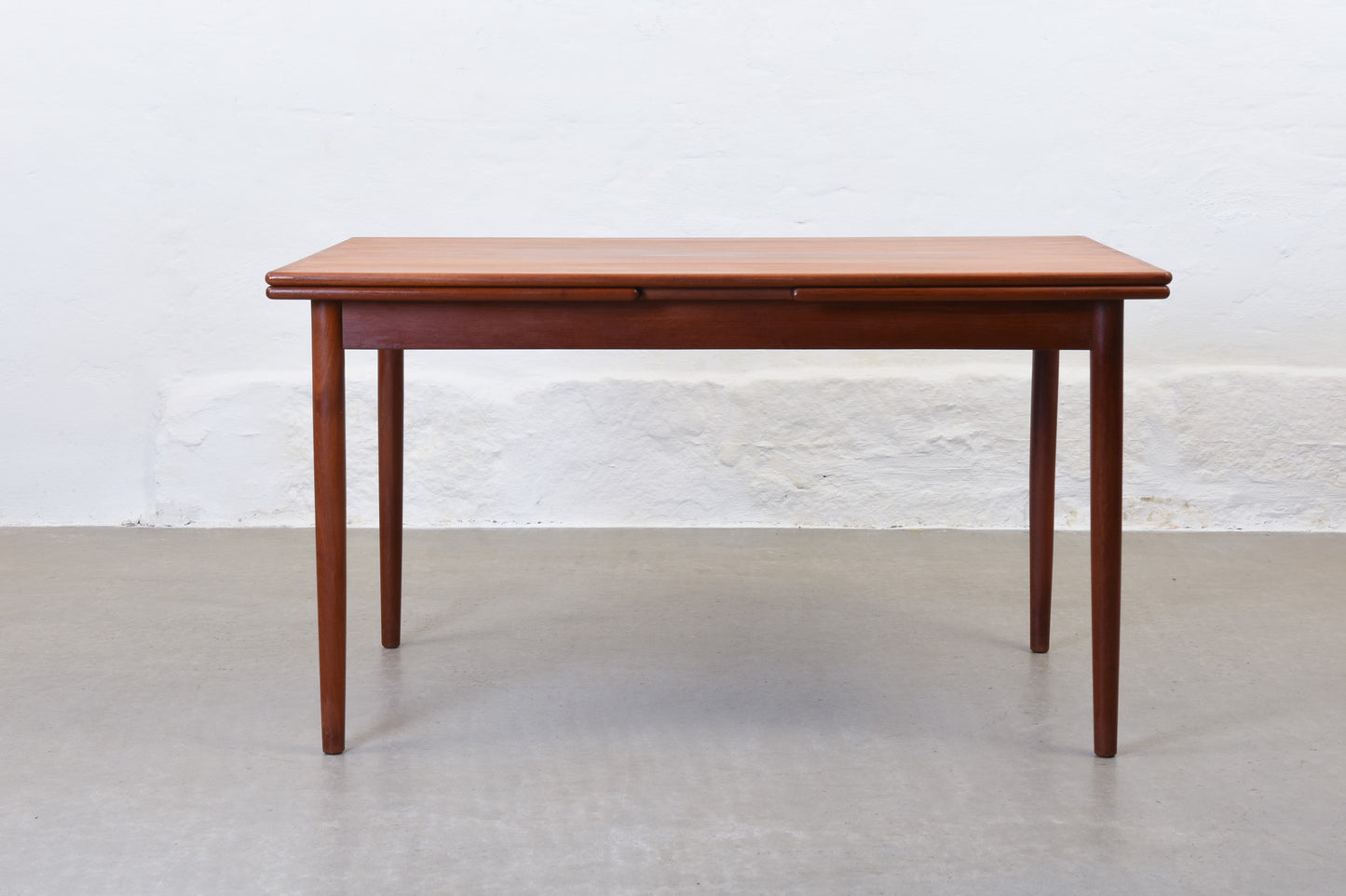1960s extending dining table in teak - 130L cm