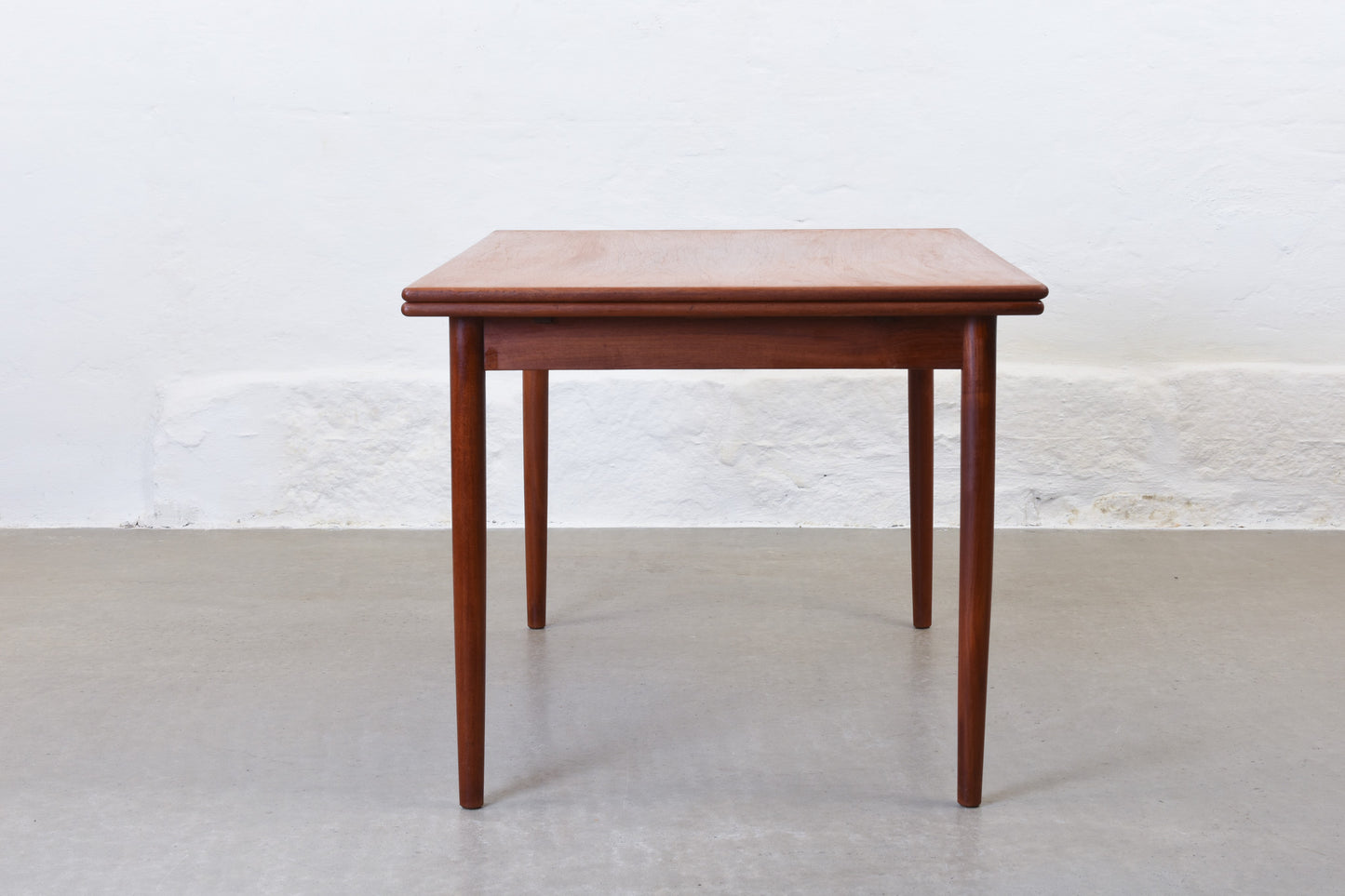 1960s extending dining table in teak - 130L cm