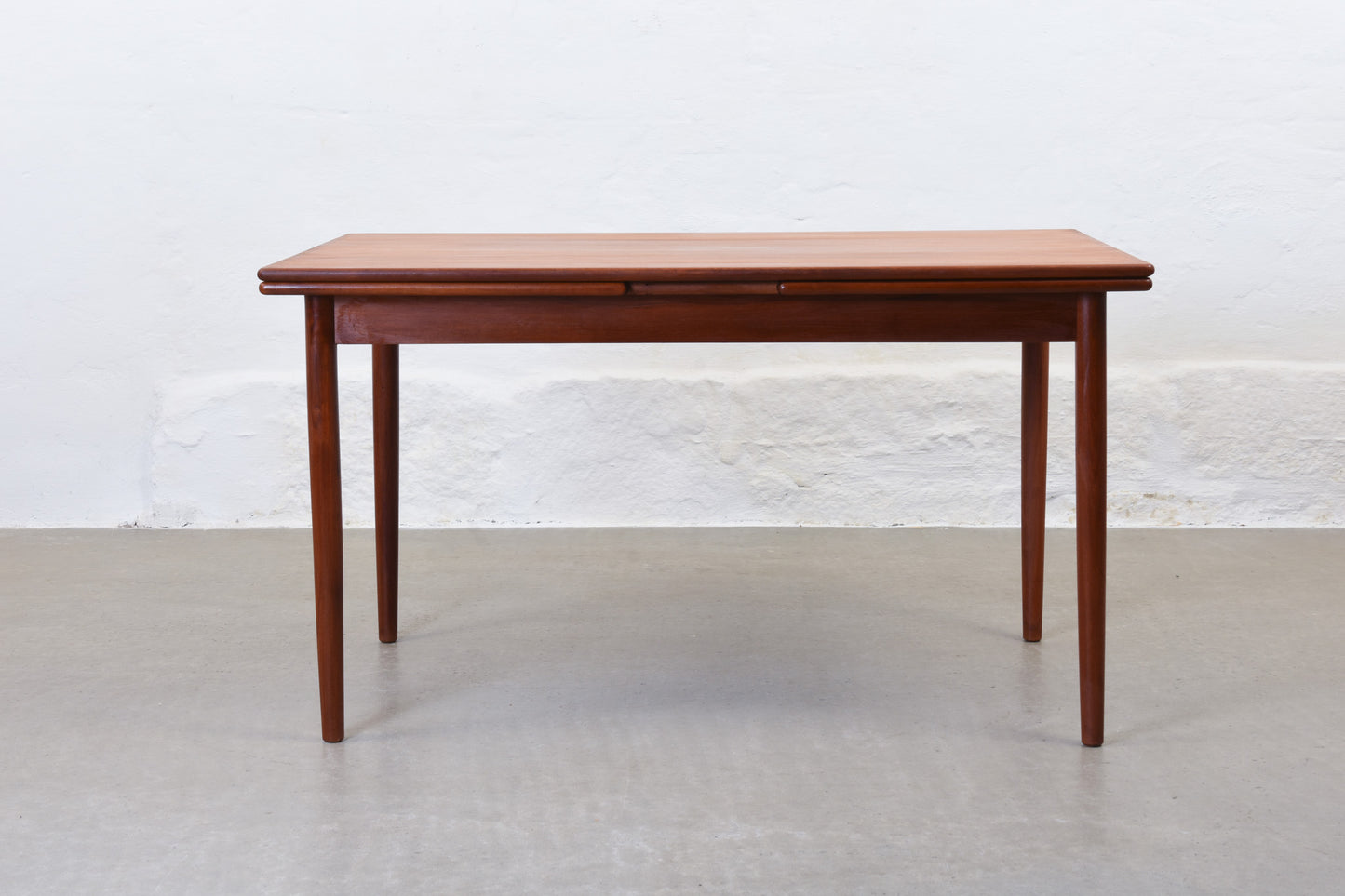 1960s extending dining table in teak - 130L cm