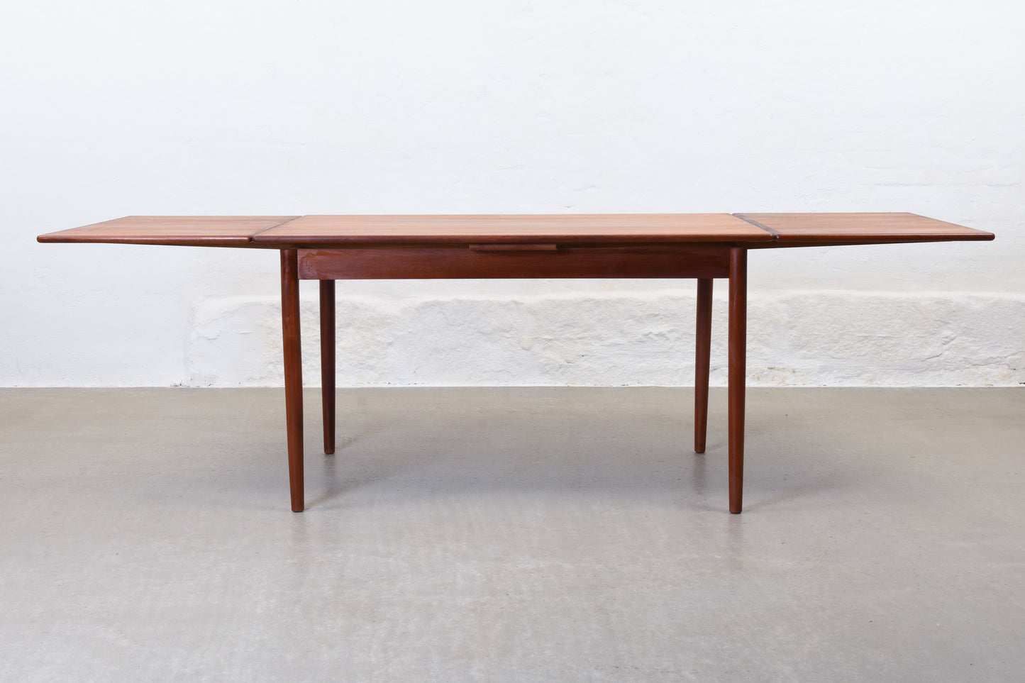 1960s extending dining table in teak - 130L cm