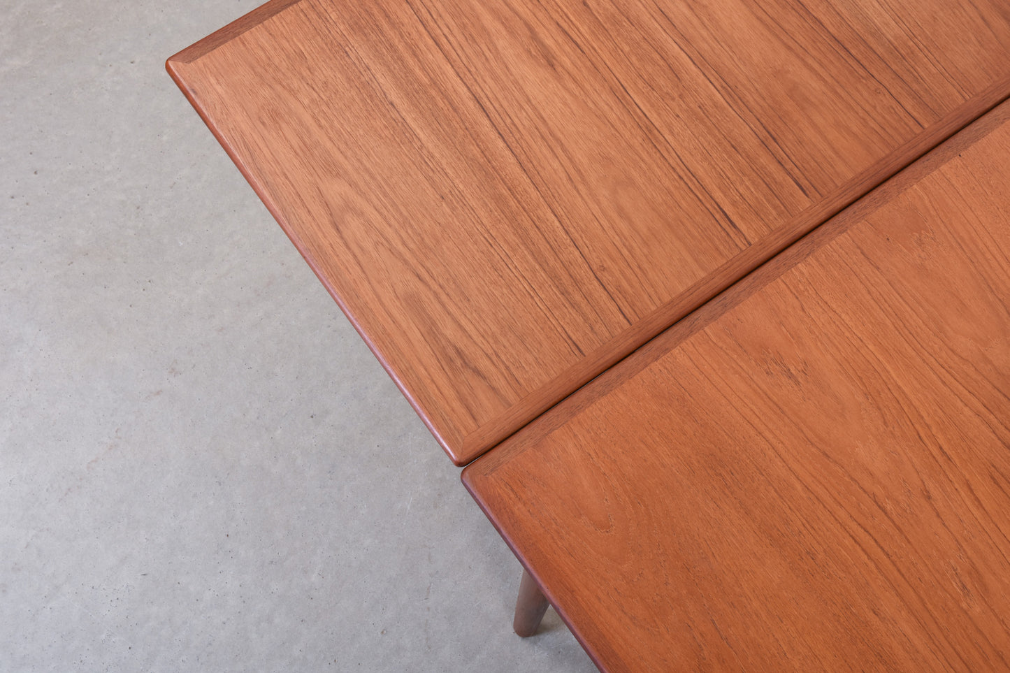 1960s extending dining table in teak - 130L cm