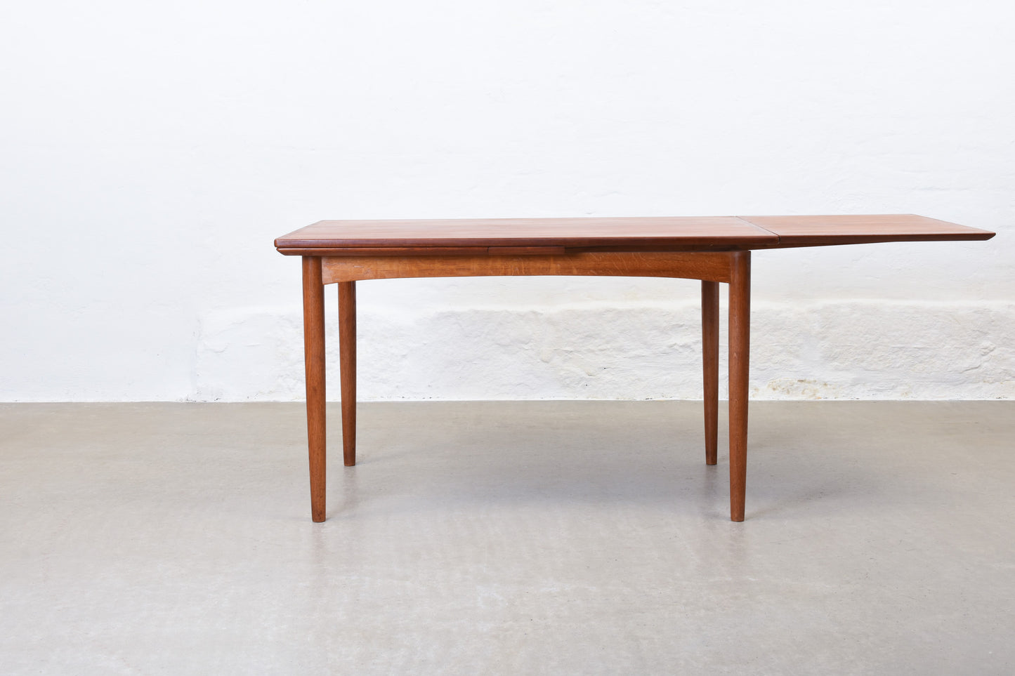 1950s extending dining table in teak