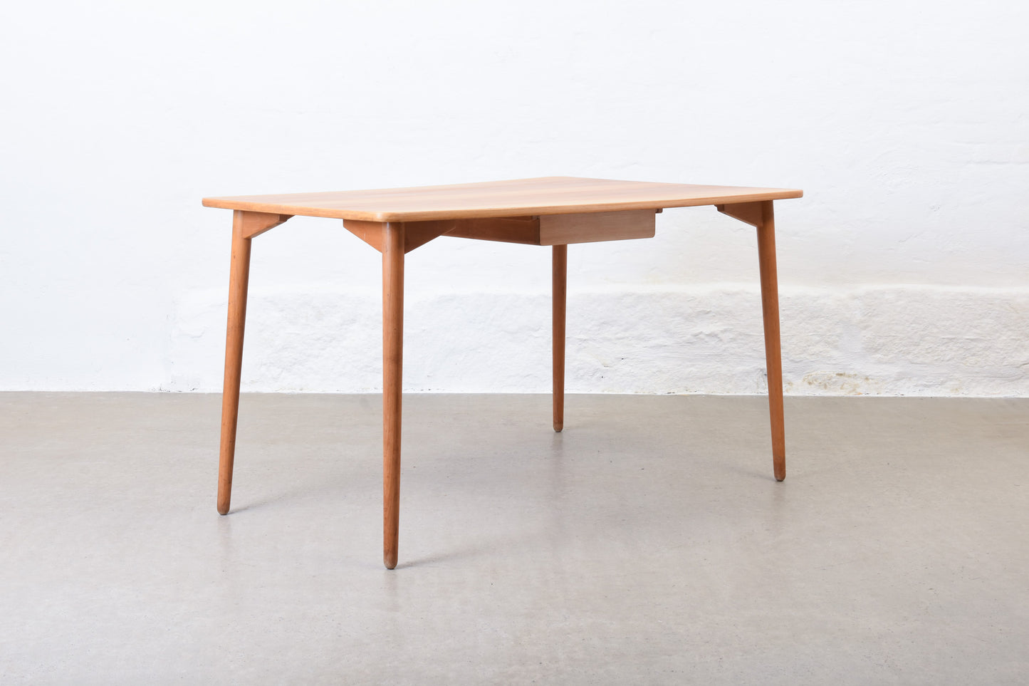 1950s desk in walnut by Fritz Hansen