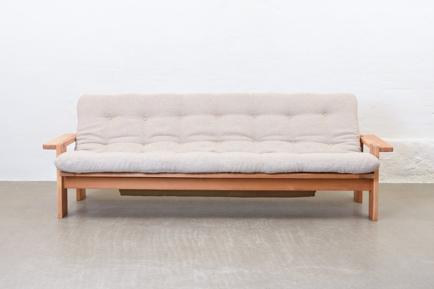 Newly reupholstered: 1970s sofa bed by Yngve Ekström