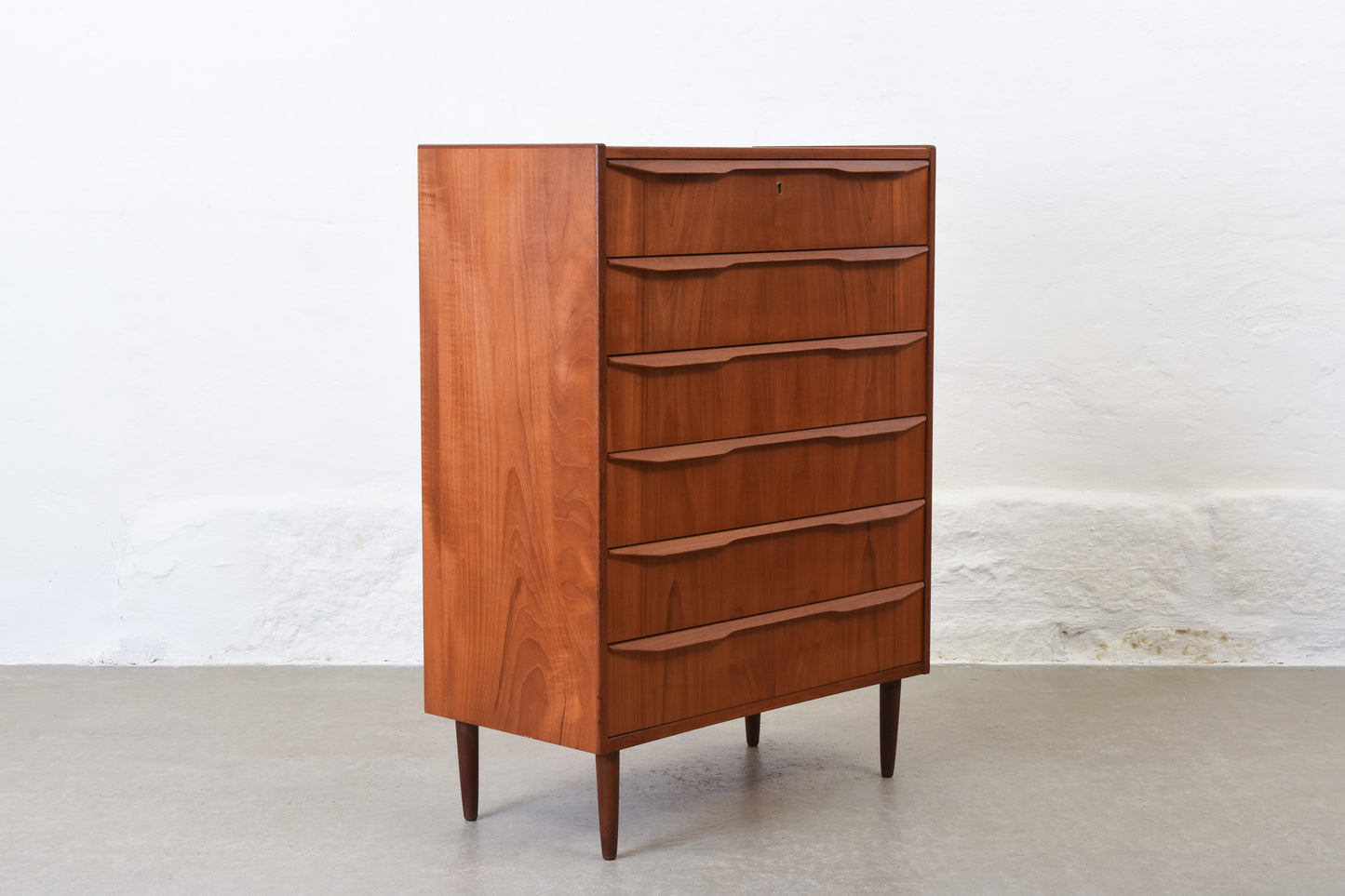 1960s teak chest of drawers with lipped handles - 108H cm