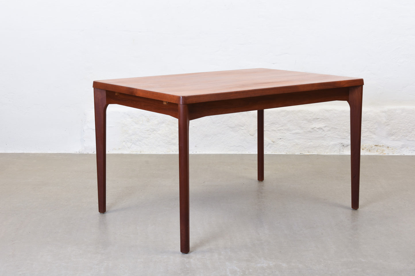 1960s extending teak dining table by Henning Kjærnulf