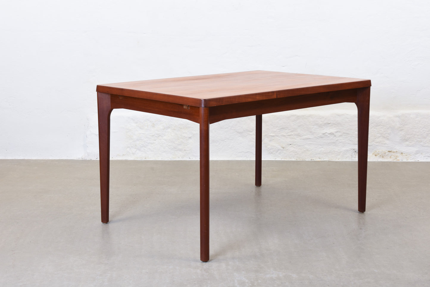 1960s extending teak dining table by Henning Kjærnulf