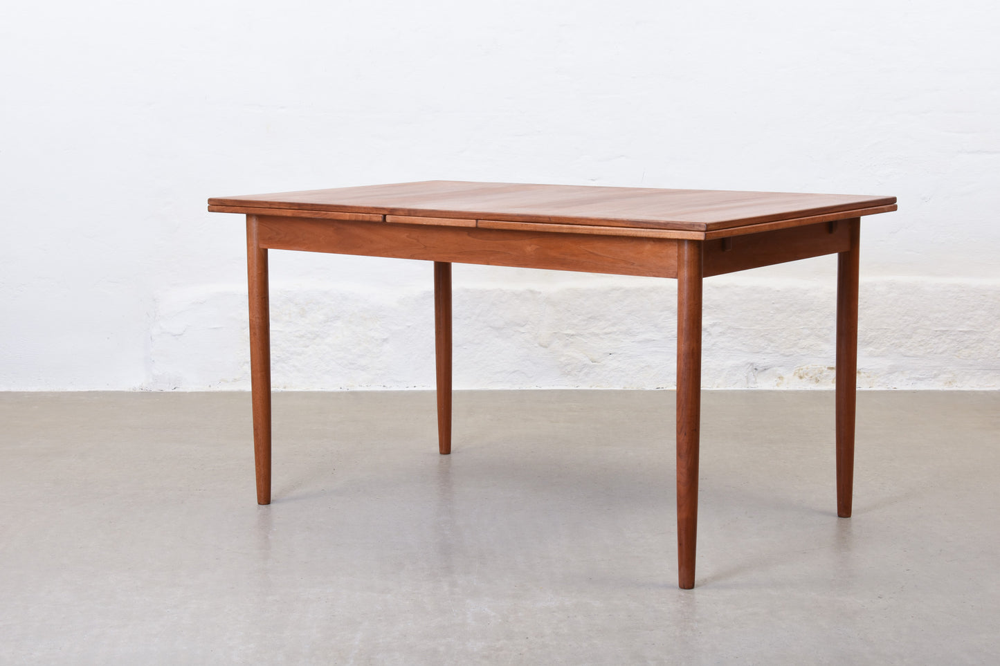 1960s extending dining table in teak by Troeds