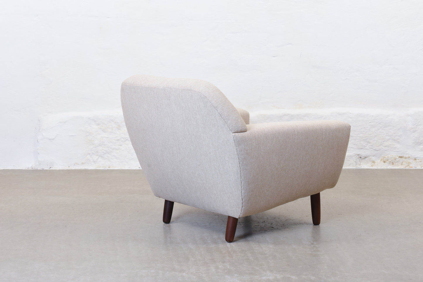 Newly reupholstered: 1960s Danish lounger