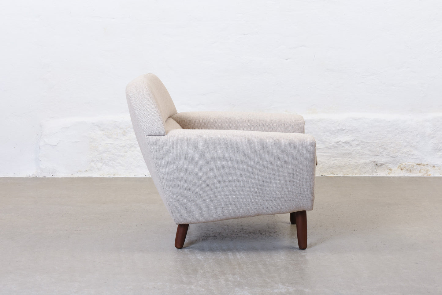 Newly reupholstered: 1960s Danish lounger